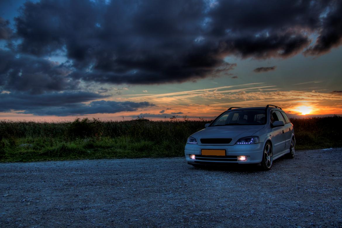 Opel Astra G Caravan - Emblem frigrill og tågelygter er kommet på. billede 5