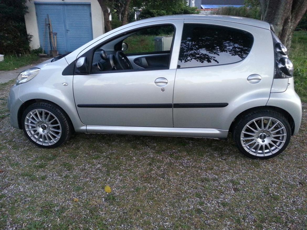 Citroën C1 - OZ Racing 7x16" med 195/40/16 Hancook dæk billede 9