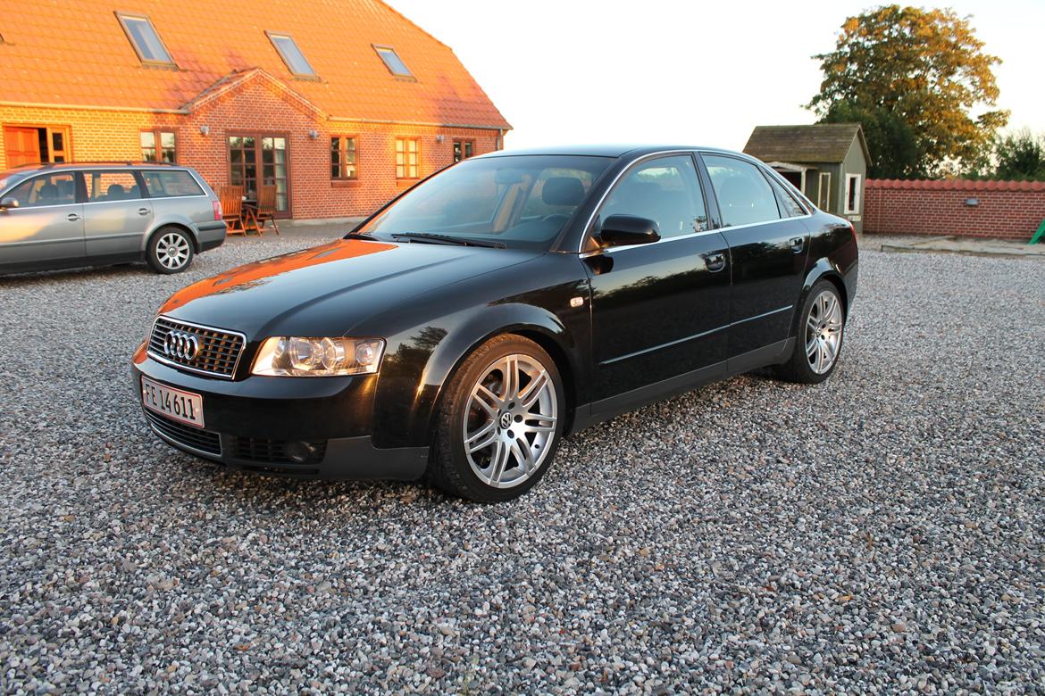 Audi A4 B6 1,6 billede 1