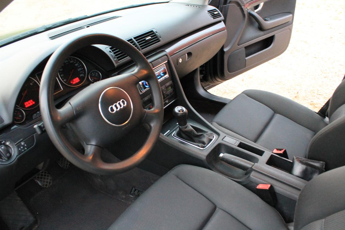 Audi A4 B6 1,6 billede 9