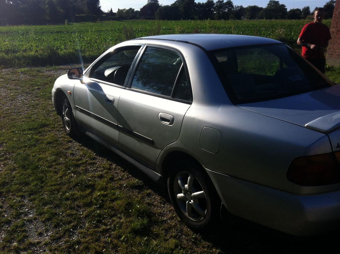 Mitsubishi carisma 1,8 gls billede 5