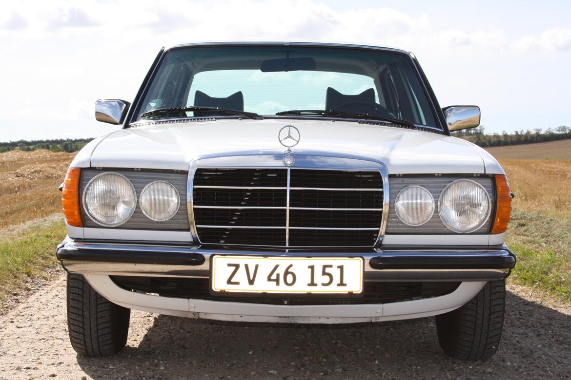 Mercedes Benz W123 250 (solgt) billede 10