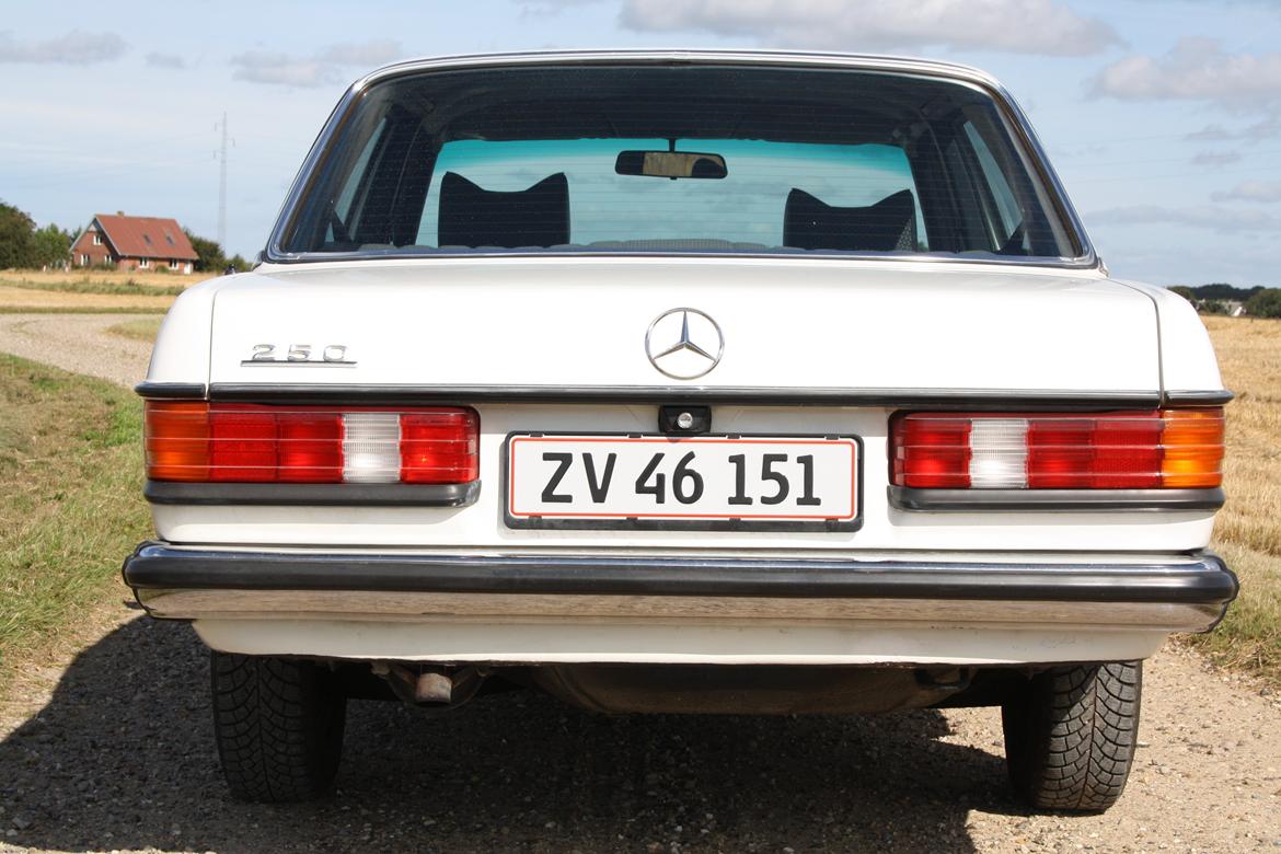 Mercedes Benz W123 250 (solgt) billede 11