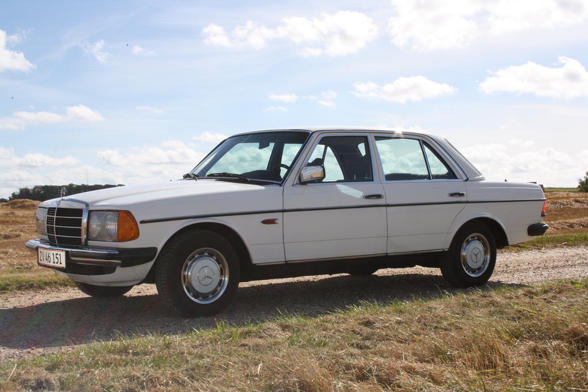 Mercedes Benz W123 250 (solgt) billede 16