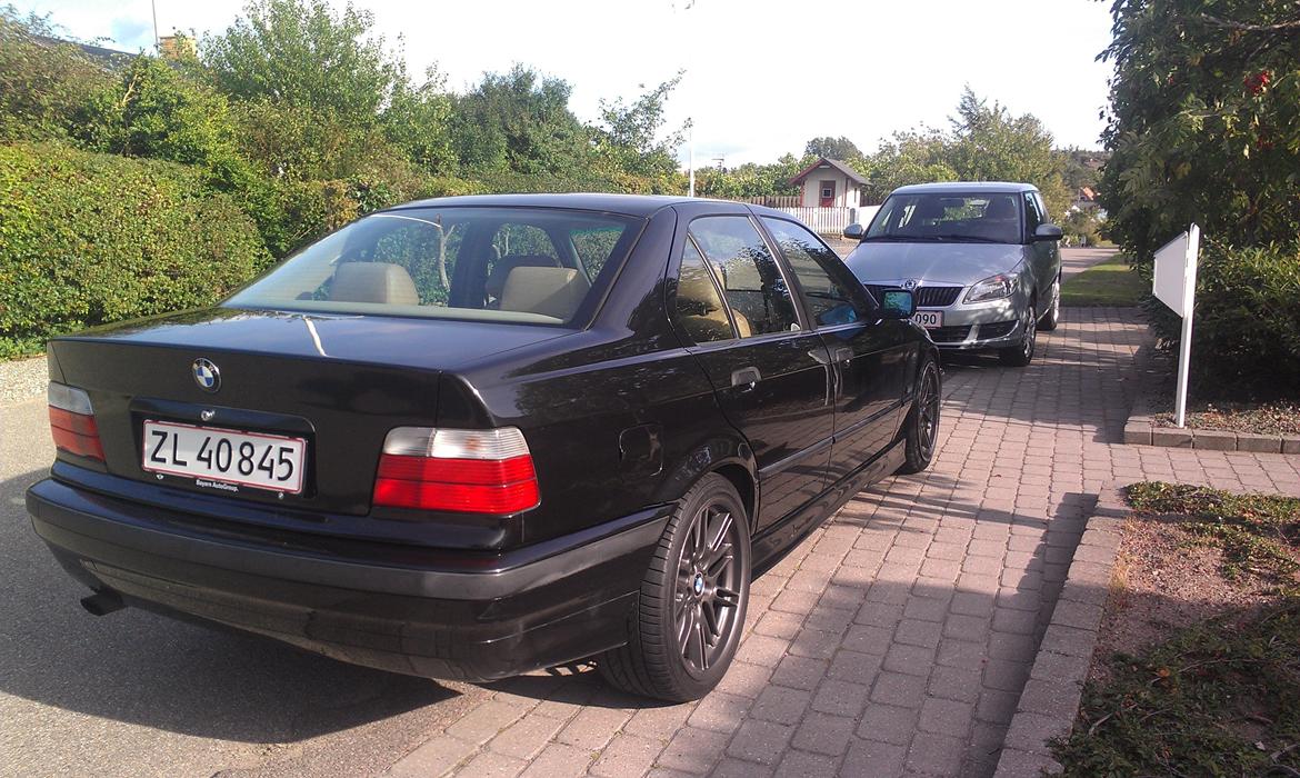 BMW 320i billede 6