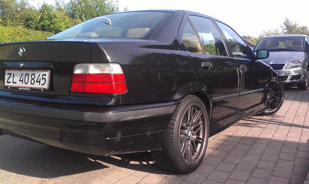 BMW 320i billede 7