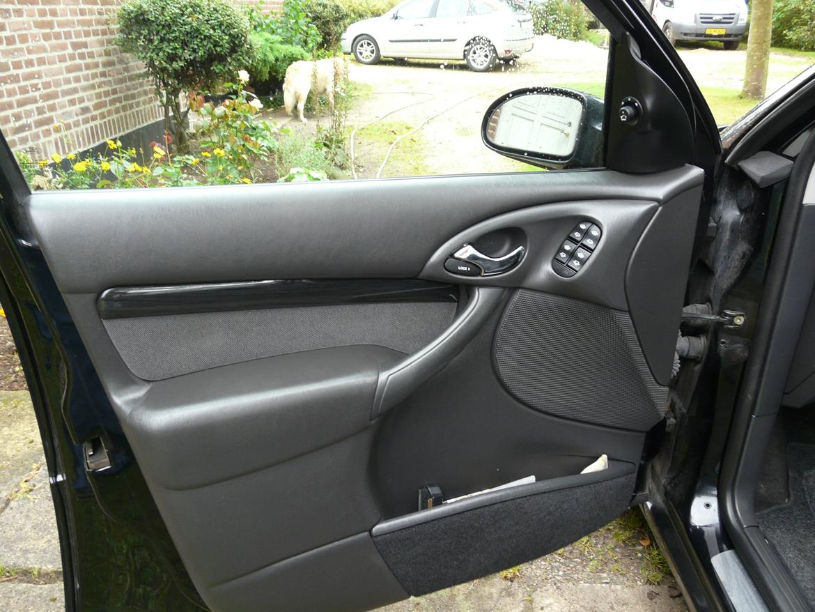 Ford Focus 1.6 Ghia billede 5