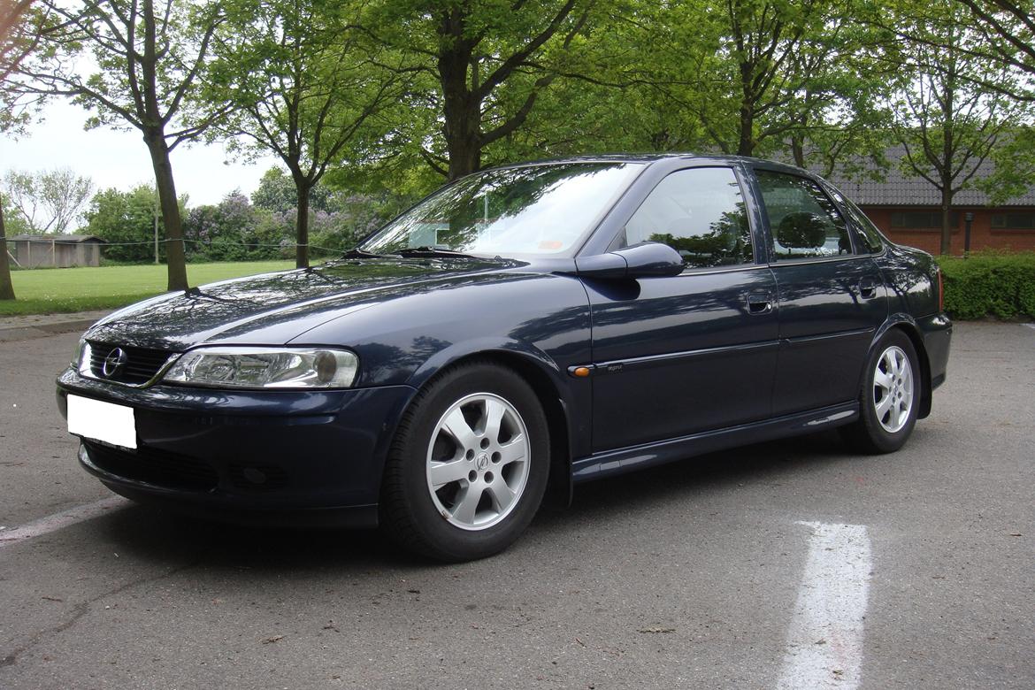 Opel Vectra B 2,2 16V Elegance billede 2
