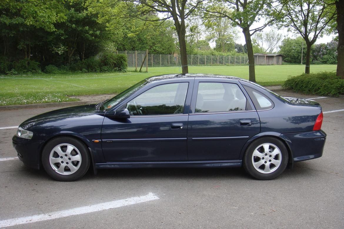 Opel Vectra B 2,2 16V Elegance billede 3