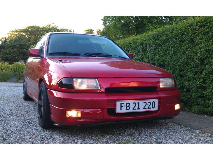 {{currentPhoto.altText}} billede {{currentPhoto.number}}