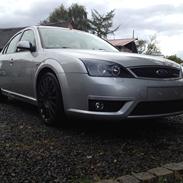 Ford Mondeo st220