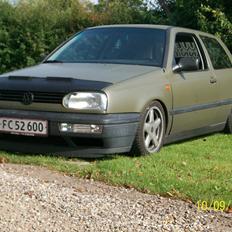 VW Golf 3 * low army*