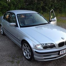 BMW E46 328i