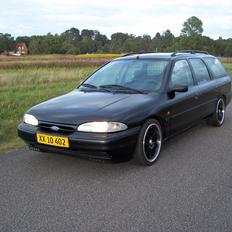 Ford Mondeo van