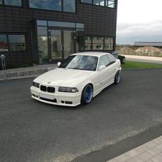 BMW E36 325i Coupe