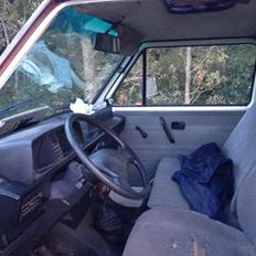 VW Transporter T3 1,6TD (HIPPIE-BUS)