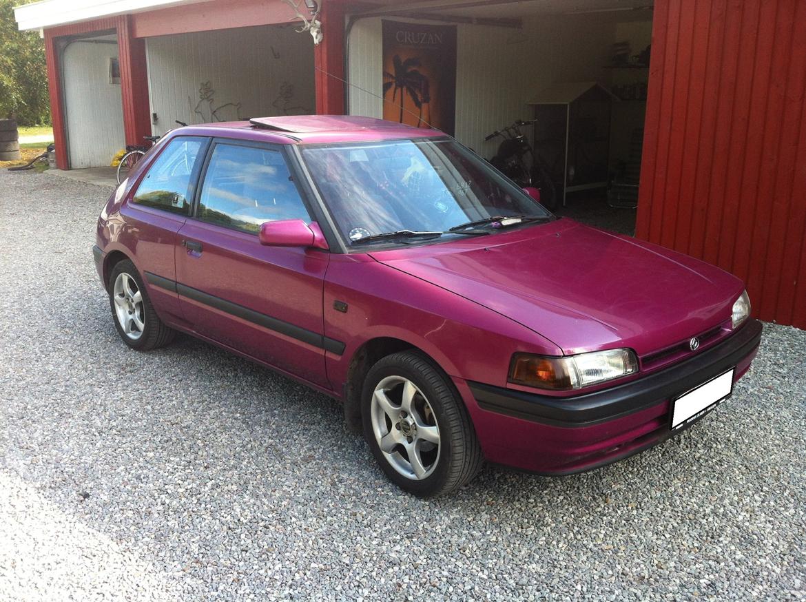 Mazda 323 1.3 sportline billede 3