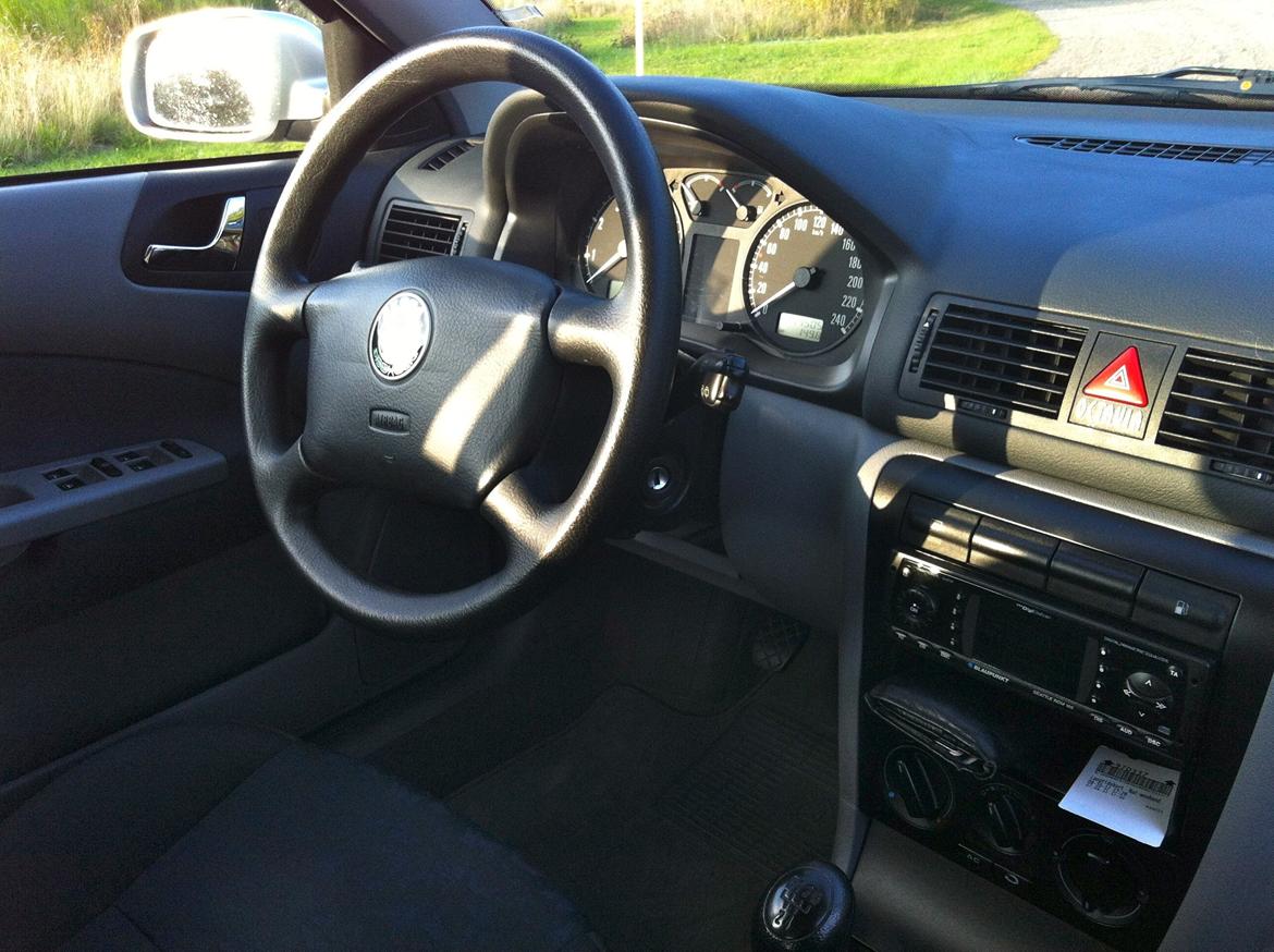 Skoda Octavia 1,6 GLXi Combi billede 11