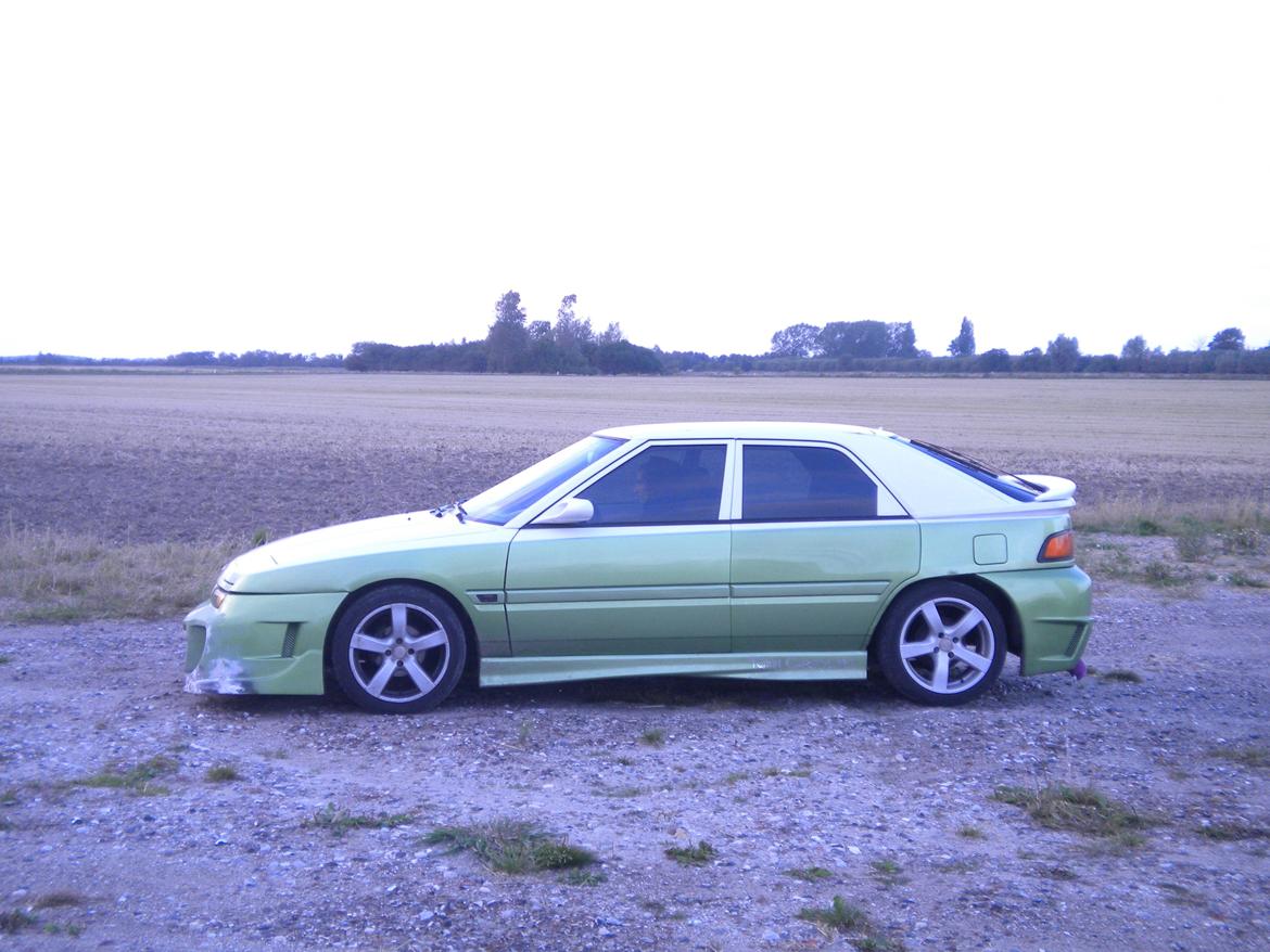 Mazda 323f billede 10