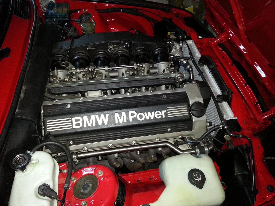 BMW M3 e30 SOLGT billede 3