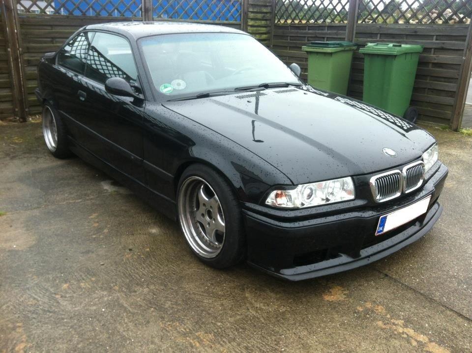 BMW E36 325i Coupé - Og sådan så den ud da jeg købte den... Men kun i nogle få dage :) billede 12