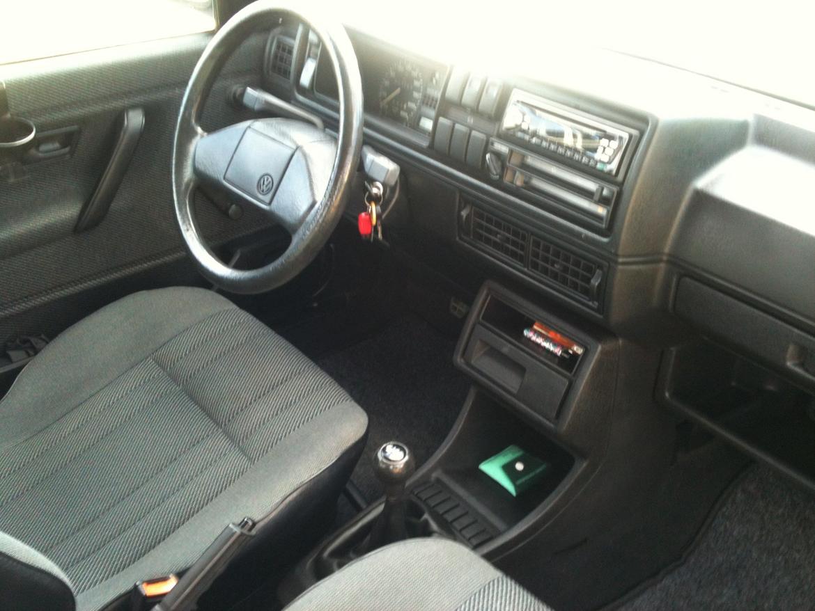 VW Golf 2 1.8 CL 90HK 5 dørs (DØD) billede 10