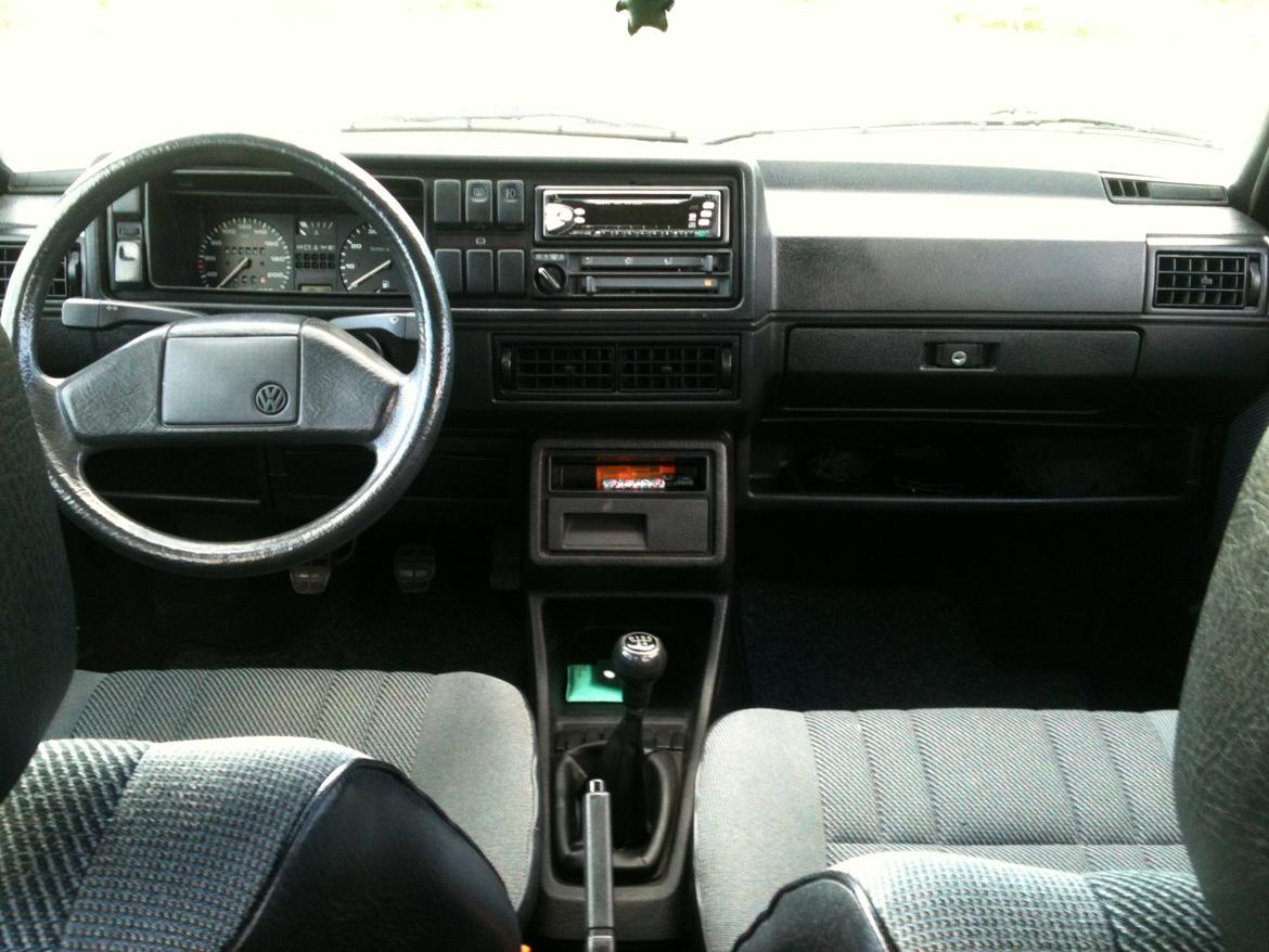 VW Golf 2 1.8 CL 90HK 5 dørs (DØD) billede 11