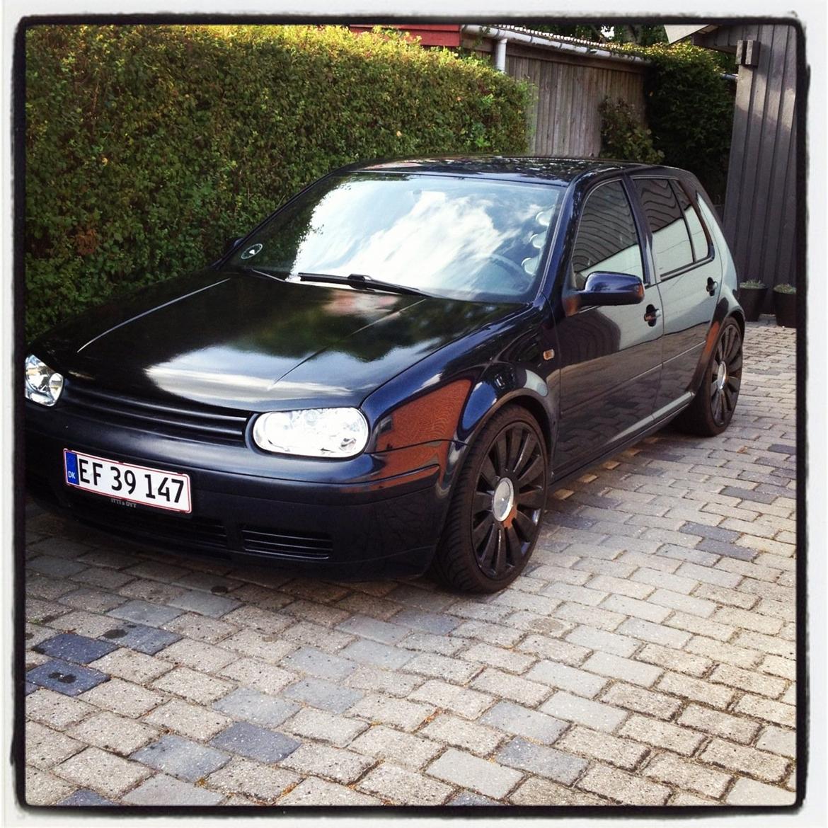 VW Golf 4 (solgt) - Nyvasket! billede 1