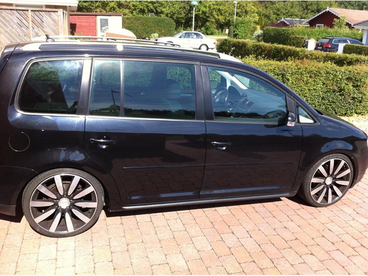 {{currentPhoto.altText}} billede {{currentPhoto.number}}