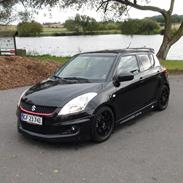 Suzuki Swift GLX - 5d