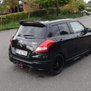 Suzuki Swift GLX - 5d
