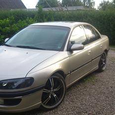 Opel Omega B 2,0 16V CD