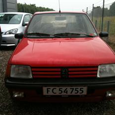 Peugeot 205