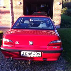 Peugeot 406