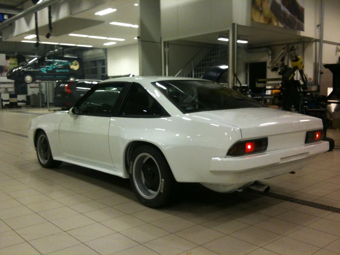 Opel Manta B i400 Replica "SOLGT" billede 3