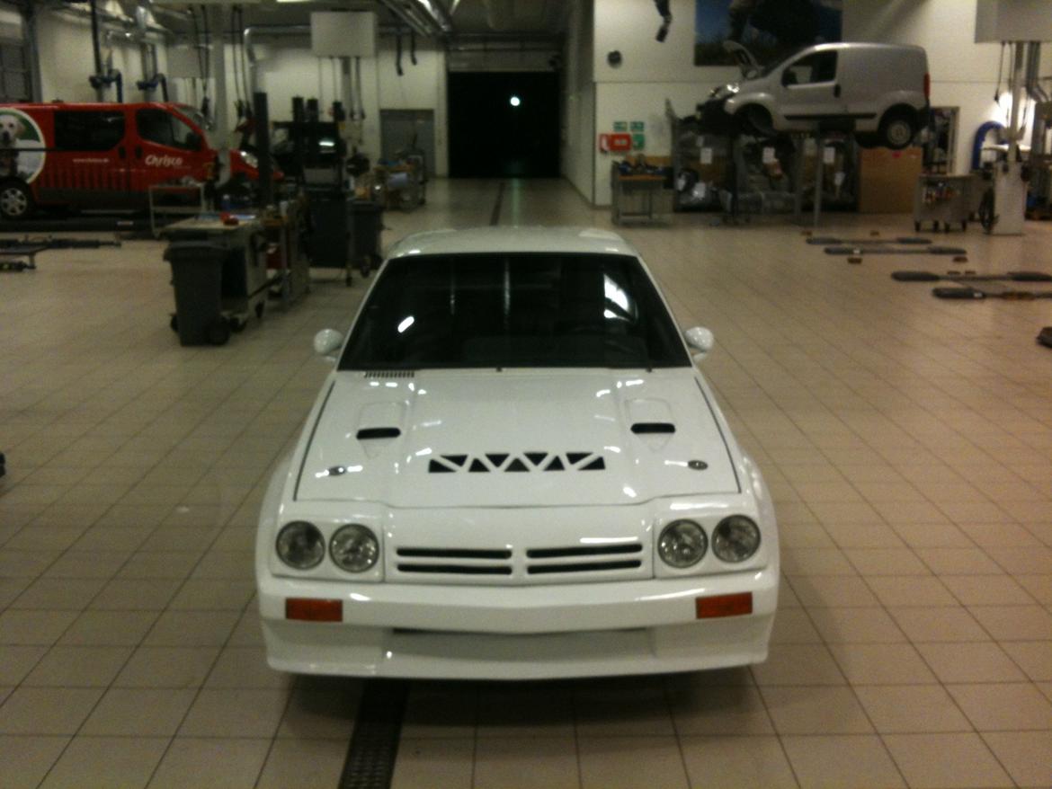 Opel Manta B i400 Replica "SOLGT" billede 2
