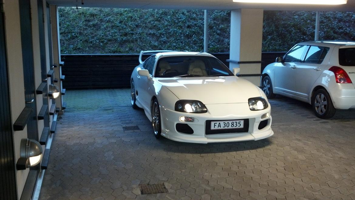 Toyota Supra MKIV billede 1