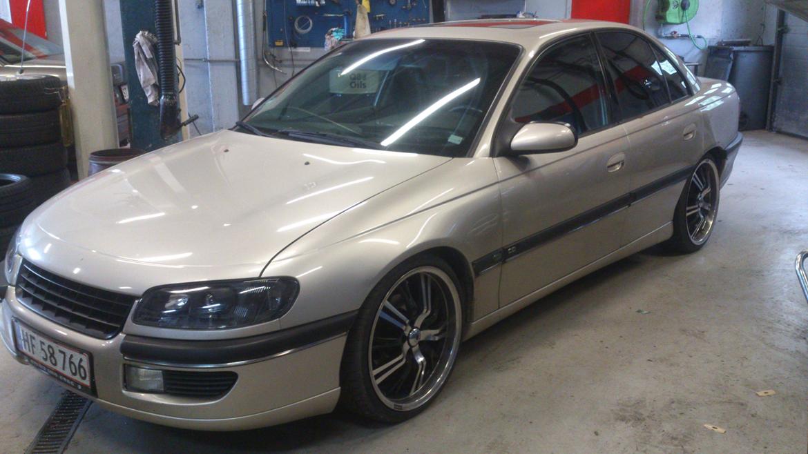 Opel Omega B 2,0 16V CD billede 1