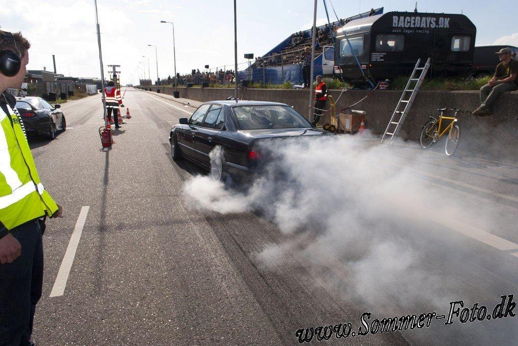 BMW 540i 6-speed manuel billede 8