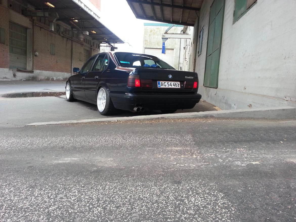 BMW 540i 6-speed manuel billede 10