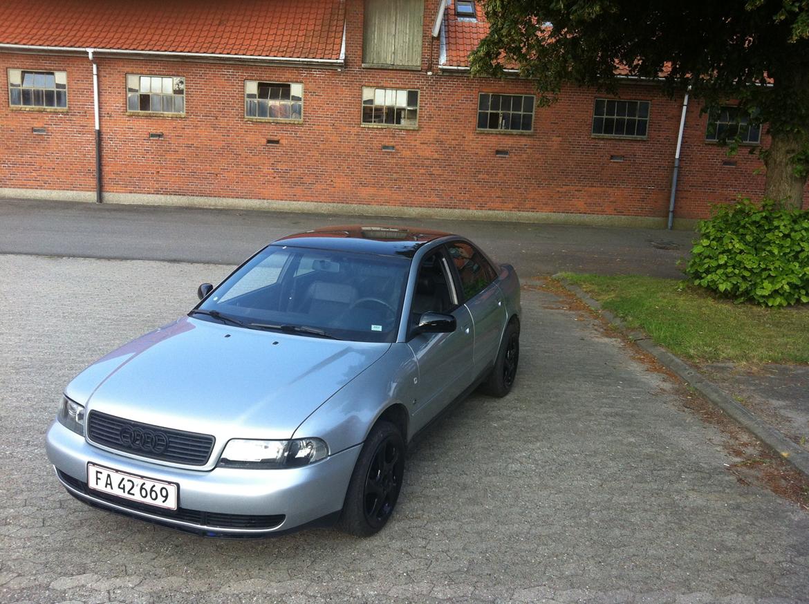 Audi A4 B5 1,8T Quattro billede 1