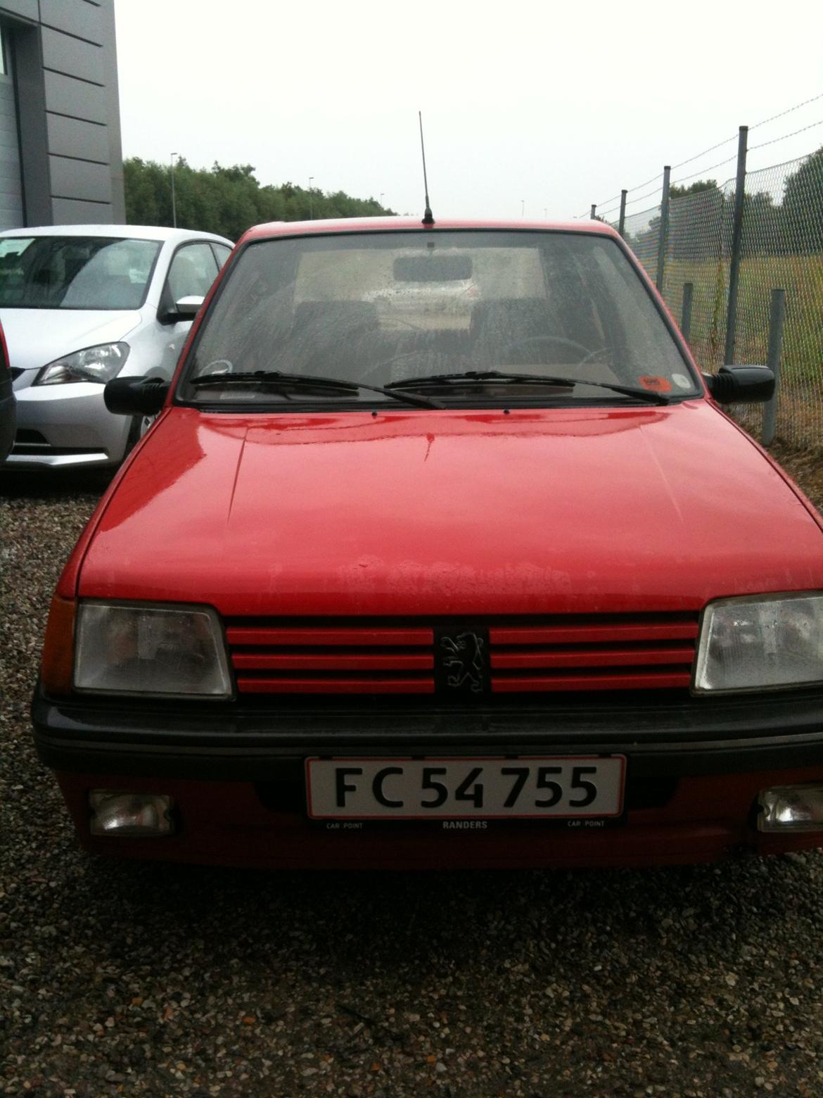 Peugeot 205 - Frisk synet og reg. billede 1