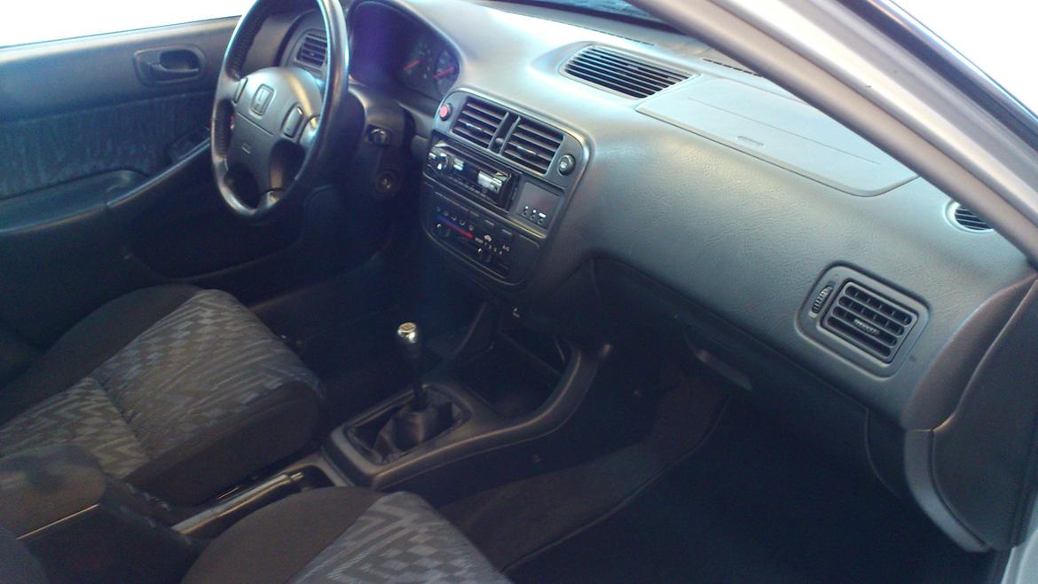 Honda Civic 1,6 VTi billede 15