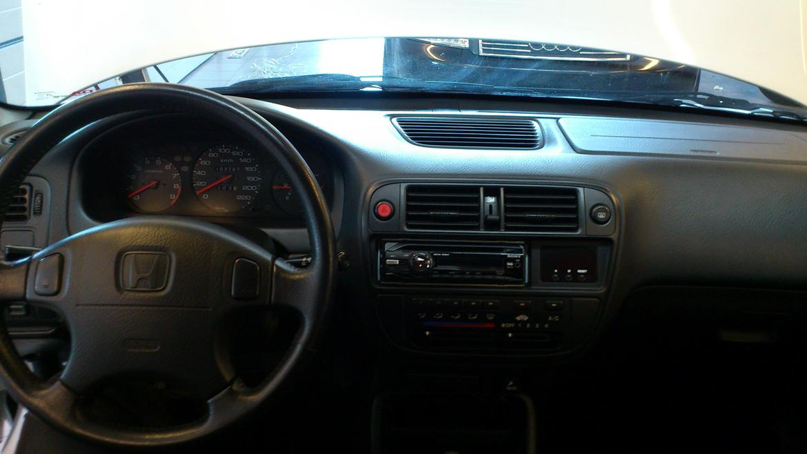 Honda Civic 1,6 VTi billede 17