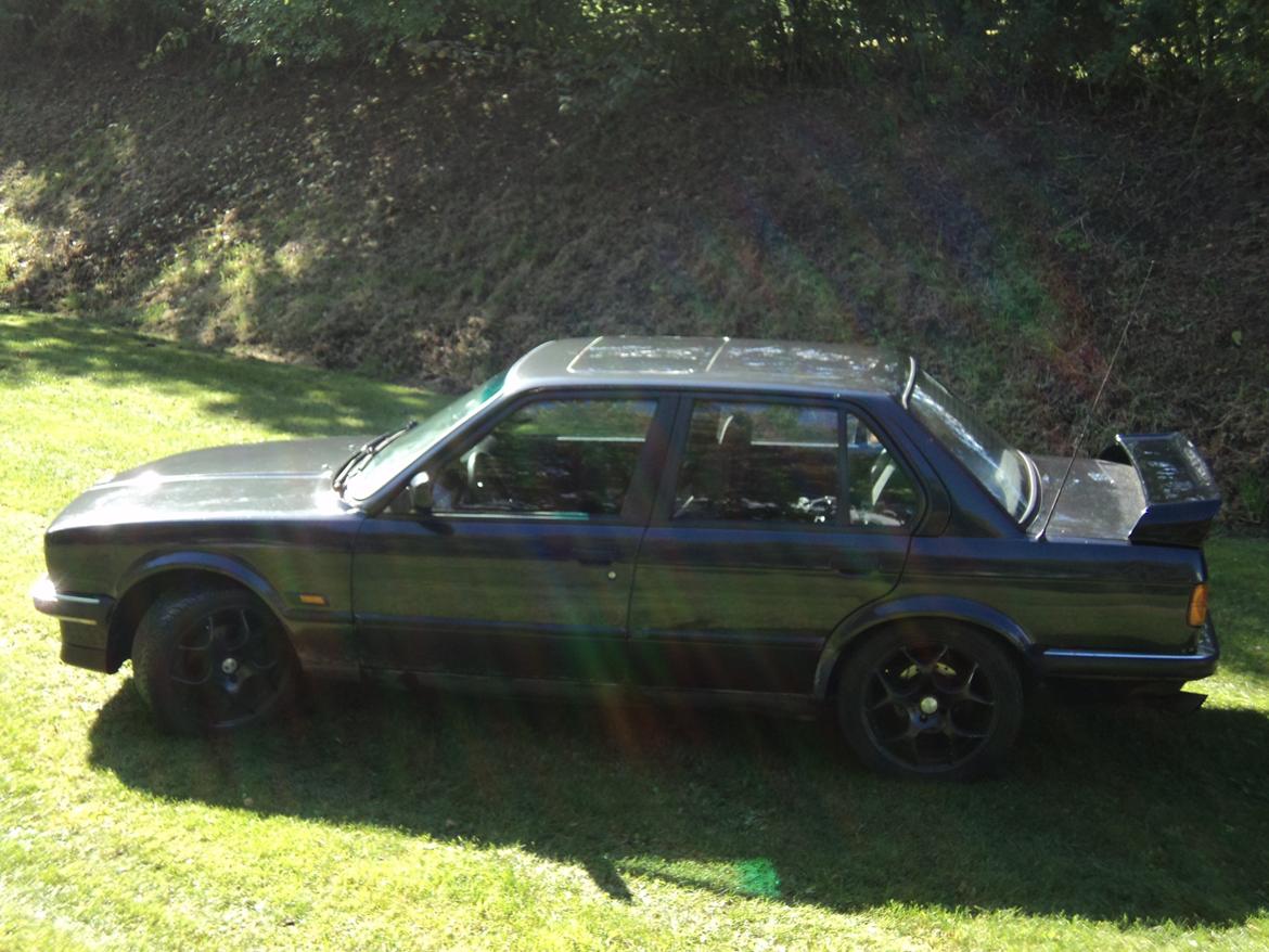 BMW E30 325i billede 8