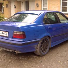 BMW E36 325