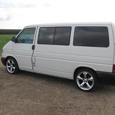 VW Transporter 2,5 tdi allrounder