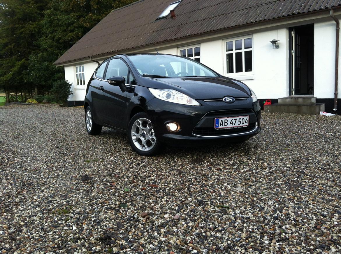 Ford Fiesta 1,4 Titanium SOLGT billede 1