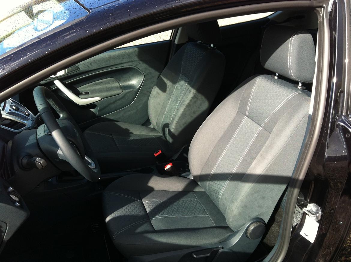 Ford Fiesta 1,4 Titanium SOLGT billede 4