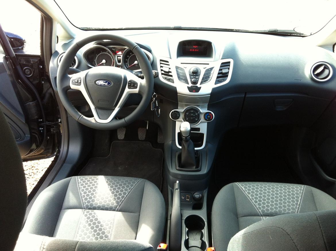 Ford Fiesta 1,4 Titanium SOLGT billede 6